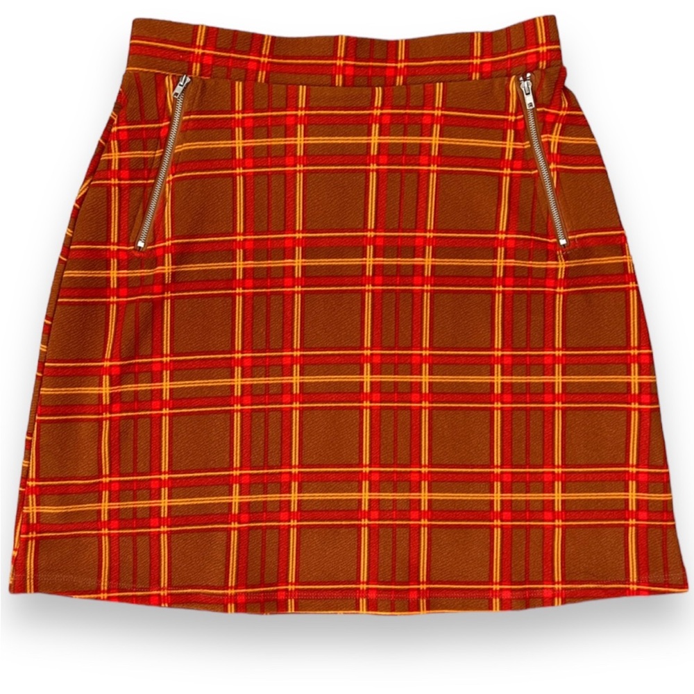 NWT Le Lis orange and brown plaid mini skirt with faux zipper pockets